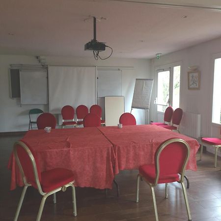 Brit Hotel Confort Nancy Lunéville מראה חיצוני תמונה