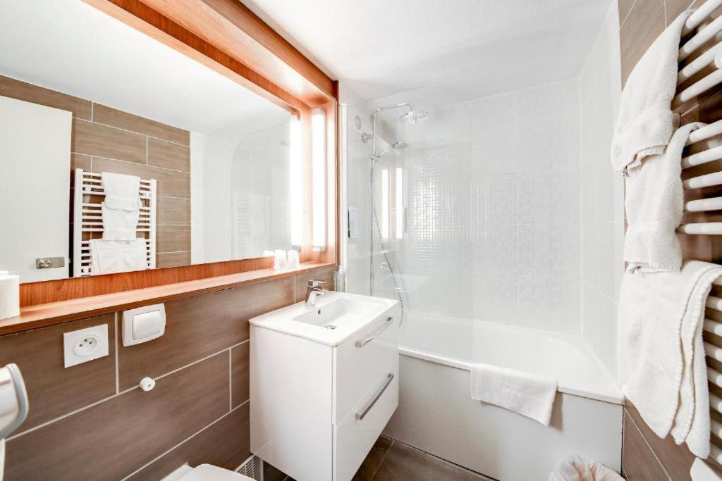 Brit Hotel Confort Nancy Lunéville מראה חיצוני תמונה